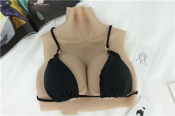五代目　Dカップ　Sサイズ　シリコンバスト　ハイネック　短型タイプ　肌に優しい　しずく型おっぱい　女装　変装用　男の娘へお勧め-12
