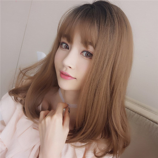キャンディーブラウン色　かわいい姫様ウィッグ　ミディアム　かつら　ぱっつん前髪　長さ50ｃｍ　人工頭皮　耐熱　ネット付き　質感自然　違和感がないウィッグ　女装必要品-1