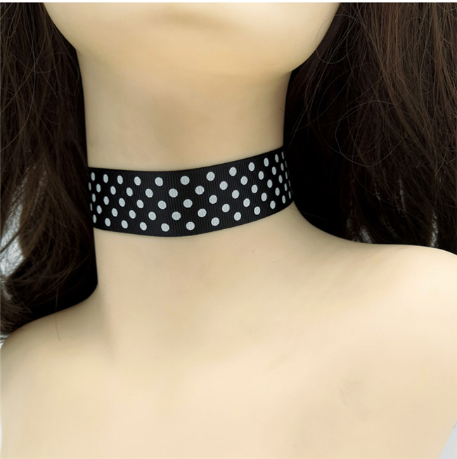 チョーカー　ブラック＆ホワイト水玉模様　首輪　クラシック　魅力　鎖骨choker　サイズ調節可能　シリコンバストの首部分を隠す　男の娘　CD変装用小物　レディース　アクセサリー-1