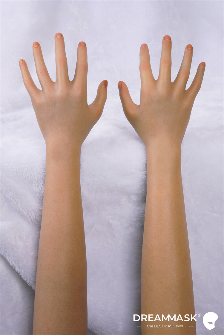 高品質　美人の手袋H01（右手+左手）　超リアル　柔らかいシリコン素材　女の子のアーム　若い女性の腕　男の娘　女装へお勧め　変装用品6
