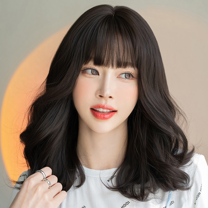 黒茶色　ミディアム　カーリーヘアー　大人可愛いフルウィッグ　長さ43cm　人工頭皮　小顔　ヘアネット付き　普段使い　女装体験用カツラ-1