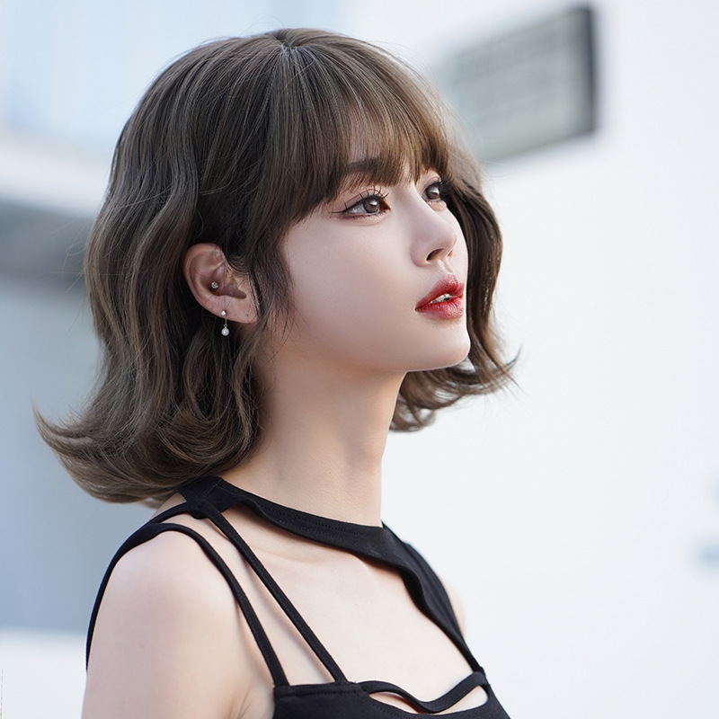 茶髪　フルウィッグ　レディース　可愛い　少女感　カール　ショートカット　長さ32cm　人工頭皮　通気性が抜群　ヘアネット付き　自然　普段使い　男の娘　女装体験用ウイッグ　お勧め-3