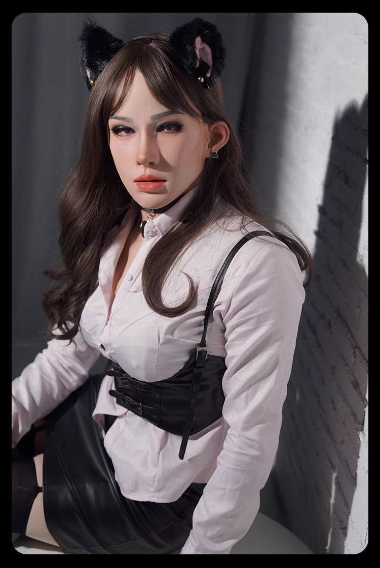 凝萱・Annaちゃん　本物の美人に変身　高品質シリコン素材　フルヘッド／首付きマスク/シリコン充填胸付きのマスク　ノーマルメイク付き　フィット感のすごいフィメールマスク　正規品保証　全国送料無料-2