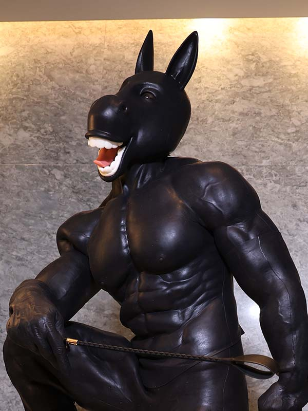 黒驢馬　獣人変身コスプレ　驢馬のマスク＆袖付き偽腹筋＆ロングパンツ＆手袋＆足袋セット　動物筋肉シリコンスーツ　面白い道具-1