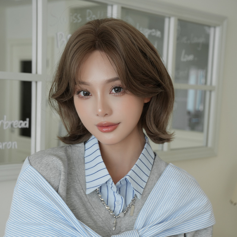 大人気　ライトブラウン　カール　長さ31cm　ショートカット　ふわふわ　人工頭皮　自然　ヘアネット付き　レディース　かつら　通気性が抜群　普段使い　女装体験用カツラ　お勧め-1