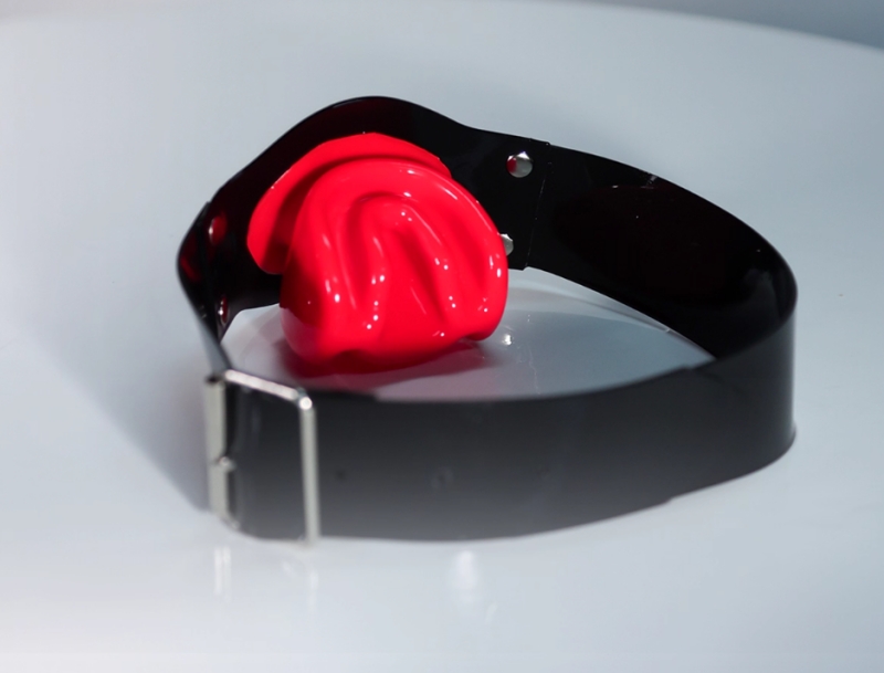 ブラック／レッド　ラテックス製口枷　頭回り調節可能　適応範囲55~65cm-4